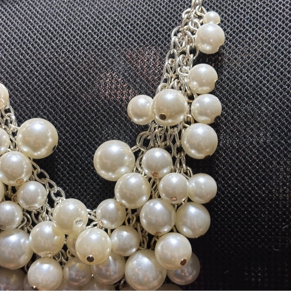 Vintage Layered Faux Pearl Bib Style Necklace Women’s Silver Pearls Statement - Picture 7 of 15